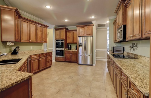 Palmetto Dunes House | Paradise Awaits: Poolside Bliss Near the Beach!