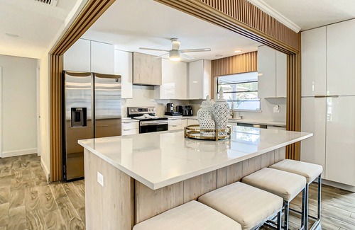 Greater Northdale House | Sunny Retreat: Pool, Mini Golf & Perfect for Families