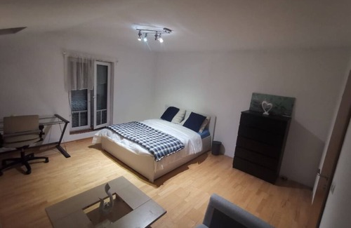 Liesing Apartment | Sunny Rooms in a quiet Area.
