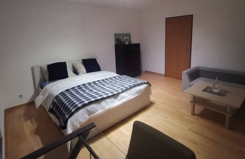 Liesing Apartment | Sunny Rooms in a quiet Area.