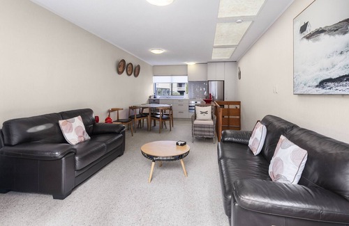 Snells Beach House | Sunny Sea Views - Snells Beach Holiday Home