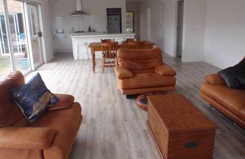 Cape Woolamai House | Beachfront Retreat with Pool & Ocean Views – Guest Rated 9.8