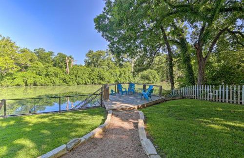 Seguin House | Relaxing Seguin Retreat with Canoes on the Guadalupe River