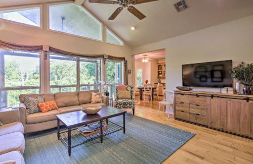 Seguin House | Relaxing Seguin Retreat with Canoes on the Guadalupe River