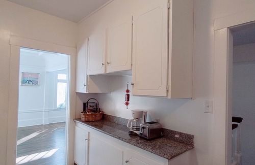 Richmond District House | Sunny SF House: Pool, Ocean Views & Prime Location Awaits