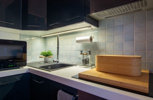 Santa Rita Apartment | Discover SUNNY SIDE | Turin Suite with Spa and Hot Tub