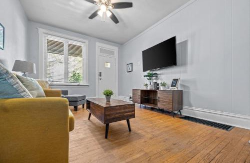 St. Louis House | Pet-Friendly Sunny South City Haven 2BR Family Escape