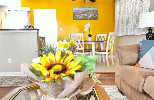 Covedale House | Family-Friendly Ranch with Queen Beds Near Downtown