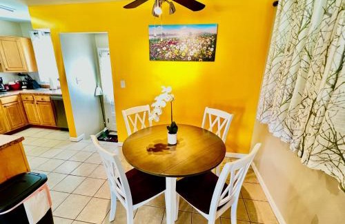 Covedale House | Family-Friendly Ranch with Queen Beds Near Downtown