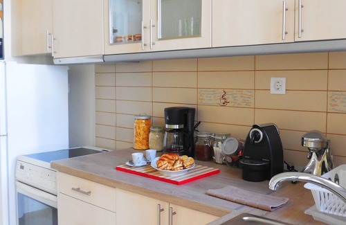 Athens Apartment | Stylish Apartment with Spa & Hot Tub Near Athens Center