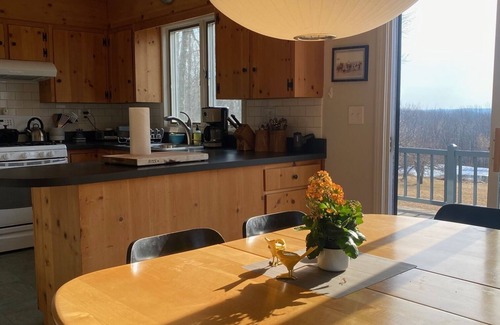 Middlefield House | Bright and Stylish Berkshire Mountain Retreat near Jacob's Pillow