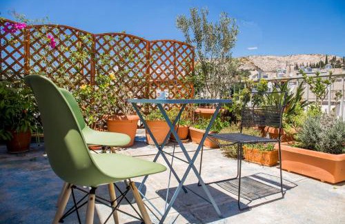 Filopappou Apartment | Top Floor Studio with Spectacular Athens Views - 4 Stars