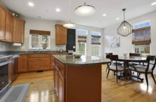 Ellicott City House | Sunny Townhome: 4BR, Child-Friendly Stay with Breakfast