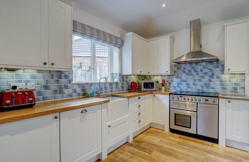Winterton-on-Sea Apartment | Sunny View | Winterton Cottages