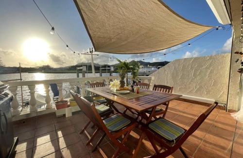 Bouvet Island House | Sunny Villa in the Marina - Breathtaking Water Views