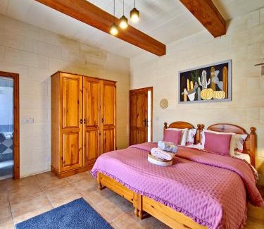Nadur House | Oceanfront Sunny Villa with Pool and 9.5/10 Rating