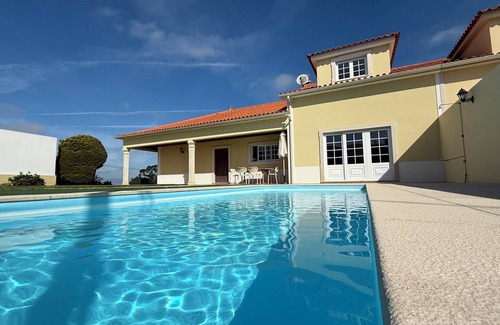 Peniche Villa | Inviting Villa with Pool and Garden Near Baleal Beach
