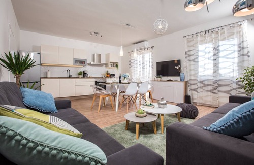 Cilipi Villa | Guest Rated: Sunny Villa with Private Pool Near Dubrovnik