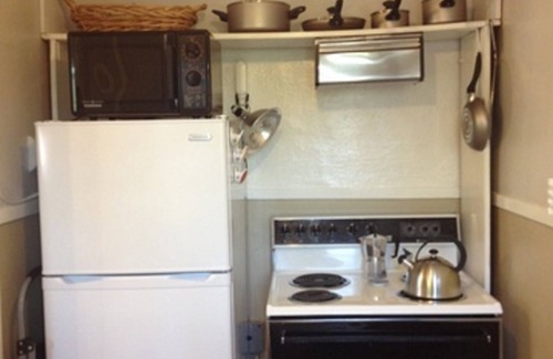 Pocatello Apartment | Vibrant Vintage Apartment in University District - 10/10 Rated