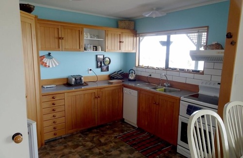 Atawhai Ski Chalet | Sunny Retreat with Ocean Views in Nelson Atawhai