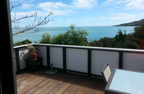 Atawhai Ski Chalet | Sunny Retreat with Ocean Views in Nelson Atawhai