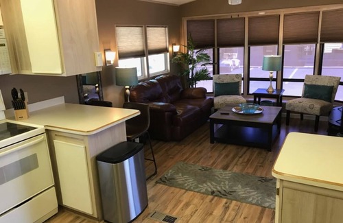 Tucson House | Sunny Winter Getaway: Pools, Spa & Family-Friendly Fun