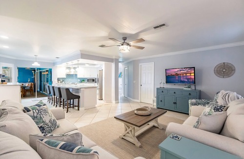 Caloosahatchee House | Bright Waterfront Retreat with Pool and Lake Views