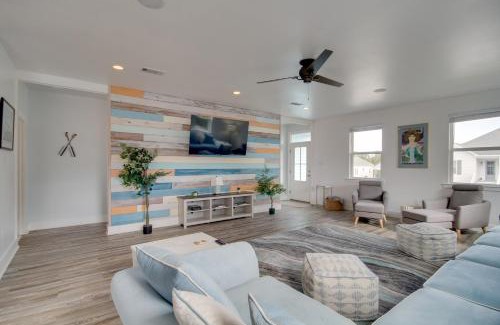 Waveland House | Relaxing Waveland Home with Pool Steps from the Beach