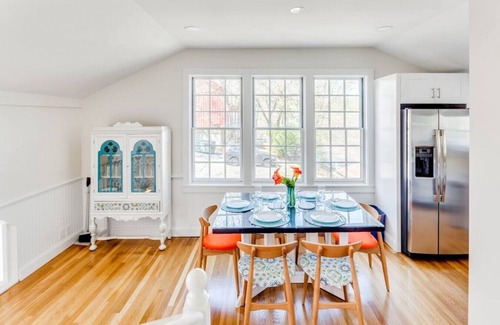 Westport Apartment | Highly Rated Westport 2BR Retreat with Spa & Breakfast