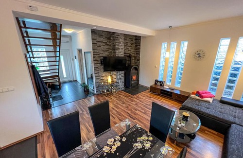 Zalakaros Apartment | Family-Friendly SunnySide Apartmanház with High Guest Ratings