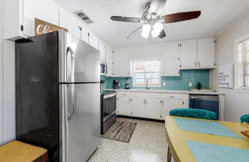 Kiska Beach House | Family-Friendly Retreat at Sunnyside Beach House