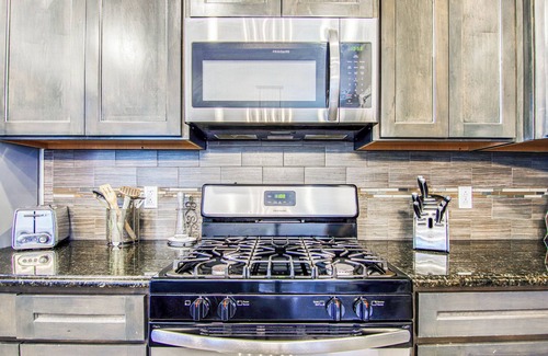 Anthony House | Sunnyside Home - Anthony TX, Pet Friendly, Close to El Paso and Las Cruces