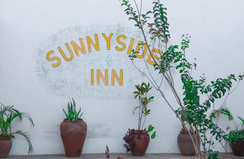 Blantyre Hotel | Budget-Friendly Sunnyside Inn with Pet-Friendly Amenities