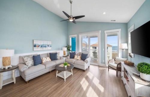 North Carolina Coast House | Discover Sunnyside: Ocean Views & Steps to the Beach