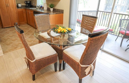 Anona Condo | Relaxing Stay at Sunnyside Palms Resort with Pool & BBQ