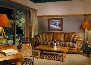 Sunnyside Hotel | Discover Sunnyside Resort and Lodge with Oceanfront Views