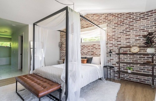 West Lake Stevens House | Top-Rated Sunnyside Sanctuary for Families and Relaxation