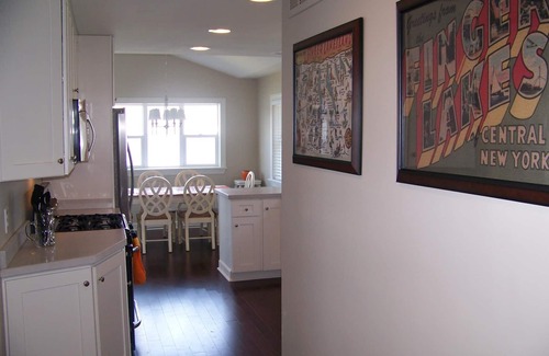 Middlesex Cottage | Pet-Friendly Sunnyside Shore: Lakefront Retreat for Families