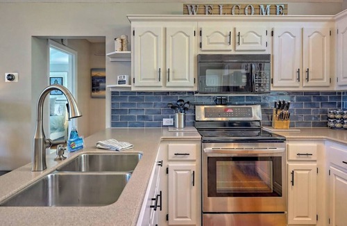 Hiawassee House | Unwind by the Water: Hot Tub, Firepit & Covered Boat Slip