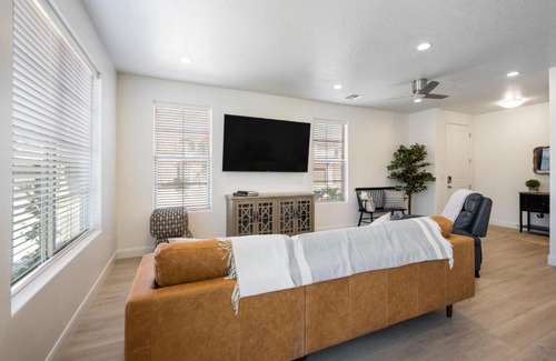 Washington Apartment | Pet & Child-Friendly Stay at Sunnyslope 2 - Rated 10/10