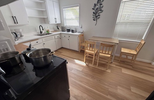 Lowlanders House | Sunnyvale 3BR Home Near Google, Apple & LinkedIn