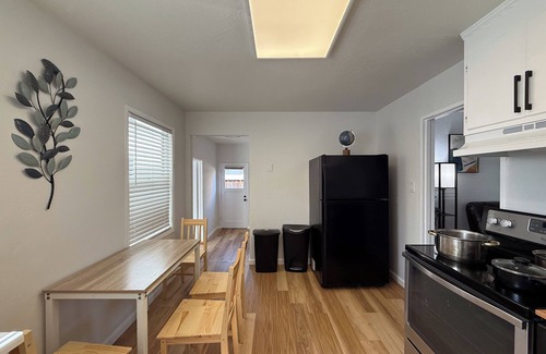 Lowlanders House | Sunnyvale 3BR Home Near Google, Apple & LinkedIn