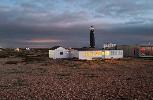 Dungeness House | Discover Sunray: Oceanfront Retreat for 8 with Pet-Friendly Perks