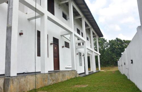 Thalawa House | Sunray Lodge