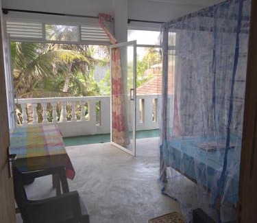 Bandaramulla House | SunRay Rest - Beach View Homestay with Oceanfront Amenities
