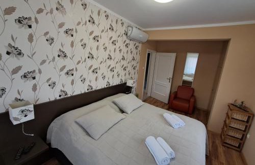 Dunaszentmiklos Apartment | Sunrise Apartman Dunaszentmiklós