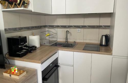 Saraj Apartment | Bright Sunrise Apartment: Pet-Friendly Retreat with High Ratings