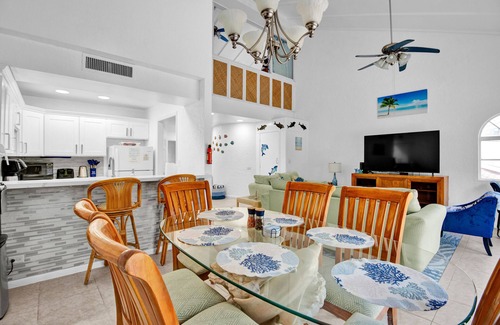 Paradise Island Villa | Top-Rated Sunrise Beach Resort with Ocean View & Spa Access
