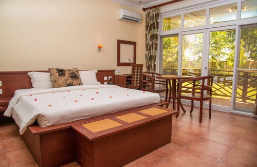 Dar es Salaam Hotel | Ocean View Retreat at Sunrise Beach Resort with Pool