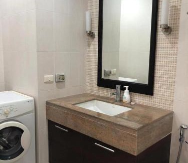 Na Chom Thian Apartment | Family-Friendly Sunrise Beach Resort with Oceanfront Views